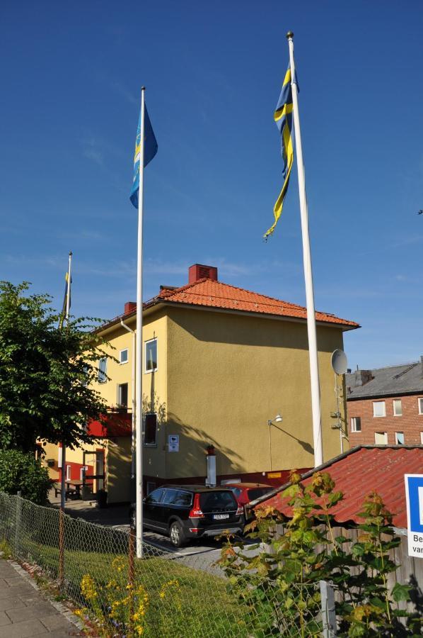 Hostel Roddaren Strömstad Екстериор снимка